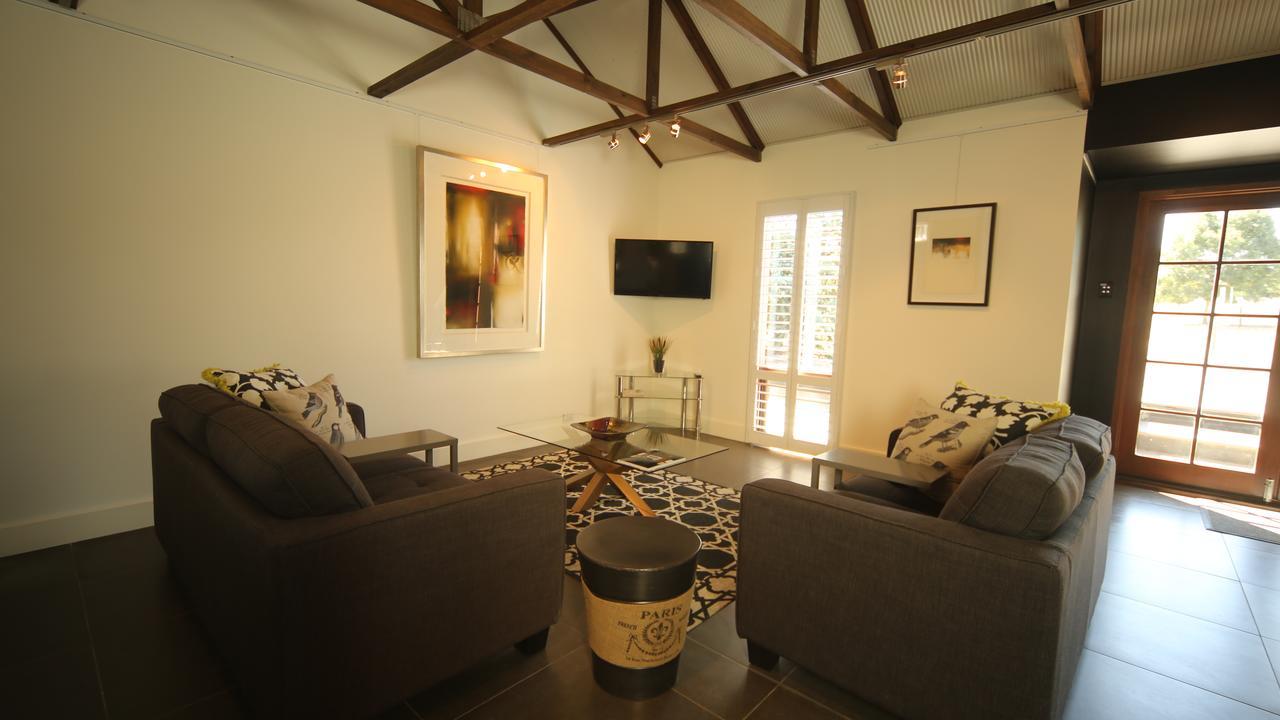 Irongate Studio B&B Mintaro Extérieur photo